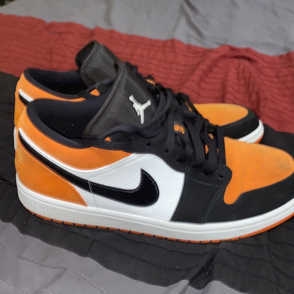 Air Jordan 1 Low “Shattered Backboard”